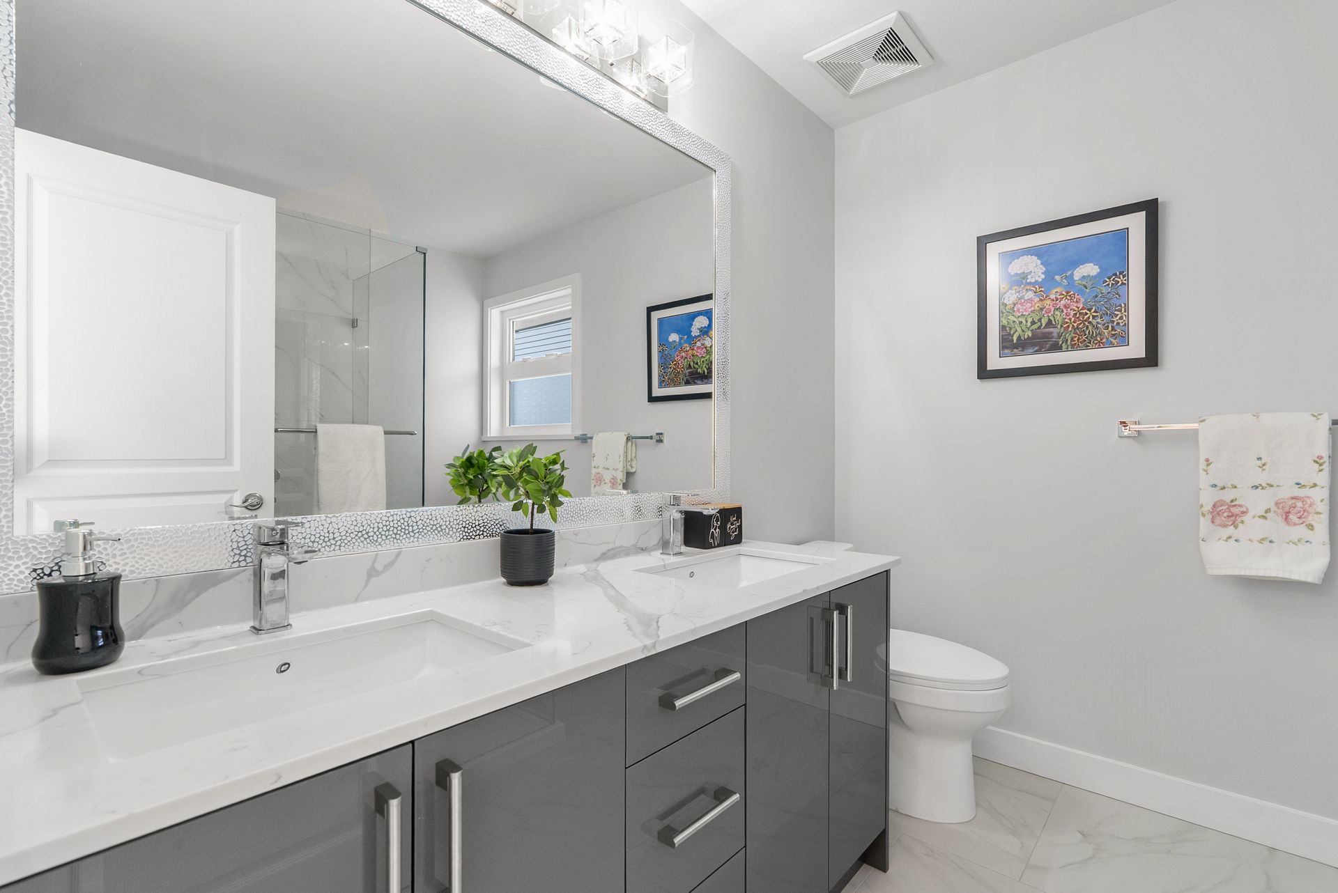 Ensuite with a double vanity