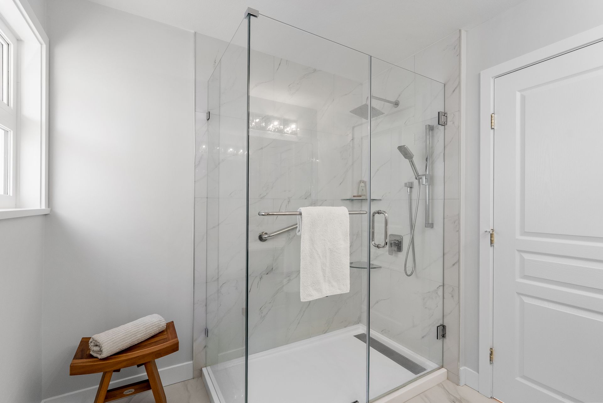 Ensuite glass shower
